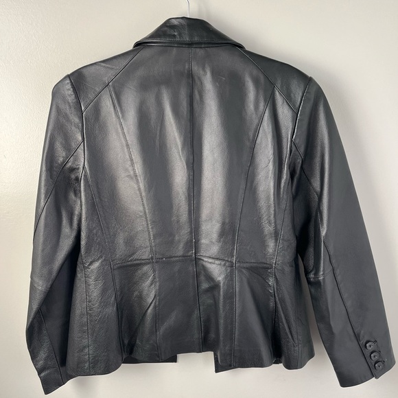 Women’s leather jacket by East 5th 3 button size petite medium - Picture 9 of 12